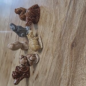 Red rose tea figures ceramic